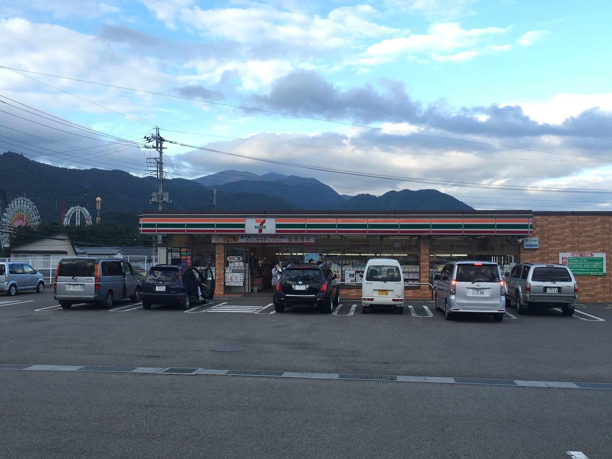 Mtfuji Guest House Kikkake Fujiyoshida Exterior photo